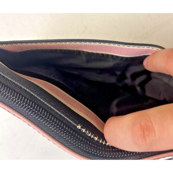 Tommy Hilfiger Women s Logo Pink and Black Stripe Wristlet Wallet - Picture 3 of 5